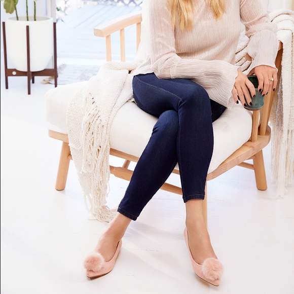 🆕Lauren Conrad Quartz Pointed Ballet Flats🆕 - Picture 3 of 5